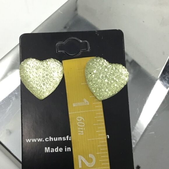 Large Textured Gem Clustered Heart Earrings (H15) - Picture 4 of 4